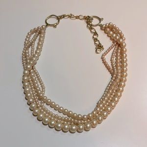 Costume pearl necklace, adjustable